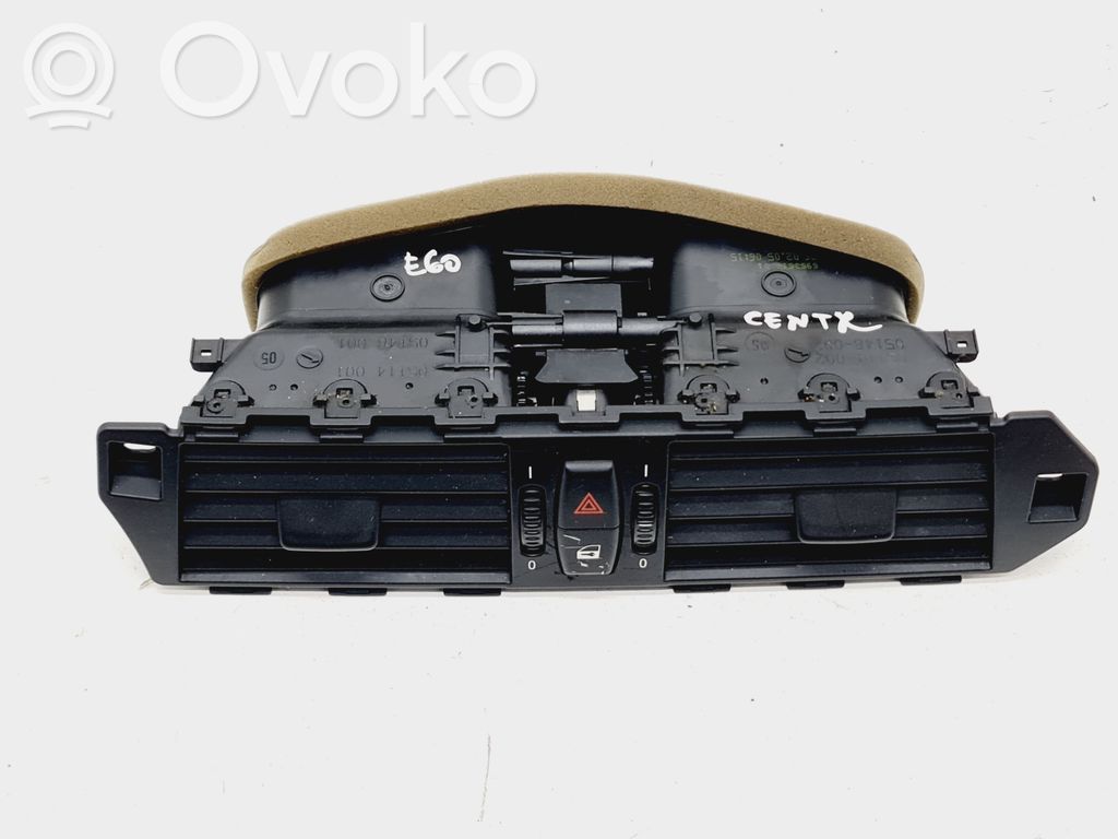 BMW 5 E60 E61 Centrinės oro grotelės 