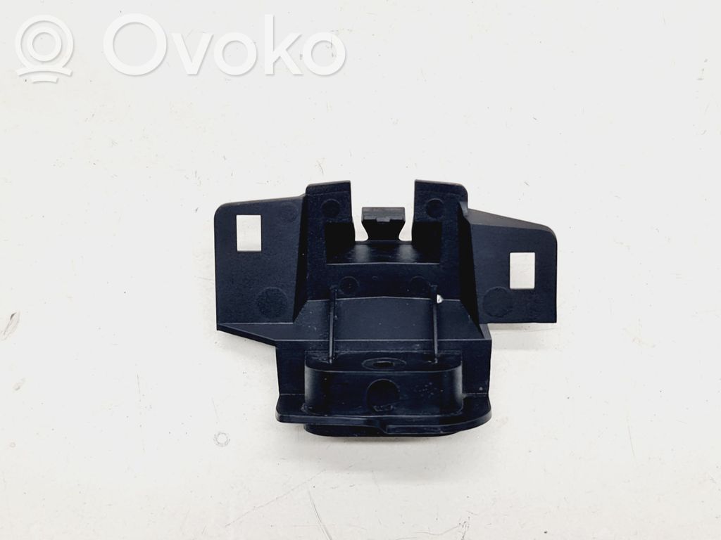 BMW 7 E65 E66 Other engine bay part 