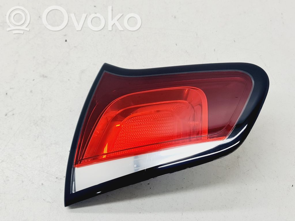 Citroen C3 Aizmugurējais lukturis pārsegā 