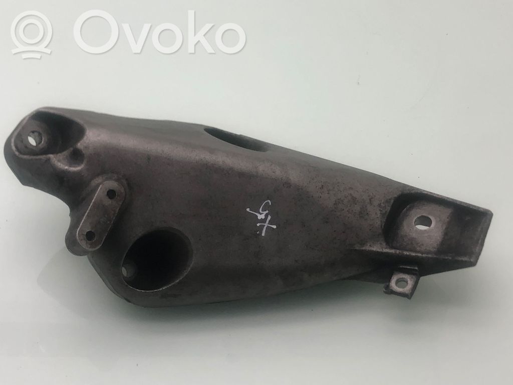 BMW X5 E70 Engine mounting bracket 
