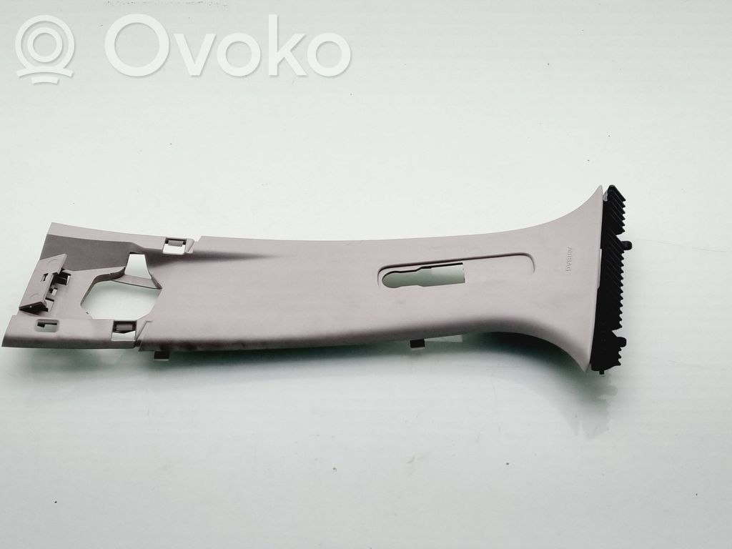 Renault Megane III (B) statņa dekoratīvā apdare (augšdaļa) 