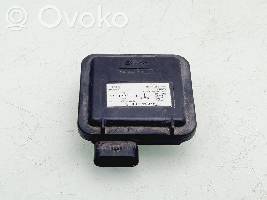 Tesla Model S Garage door switch 