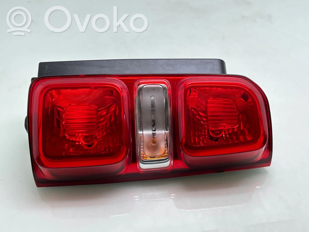 Peugeot Traveller Galinis žibintas kėbule 
