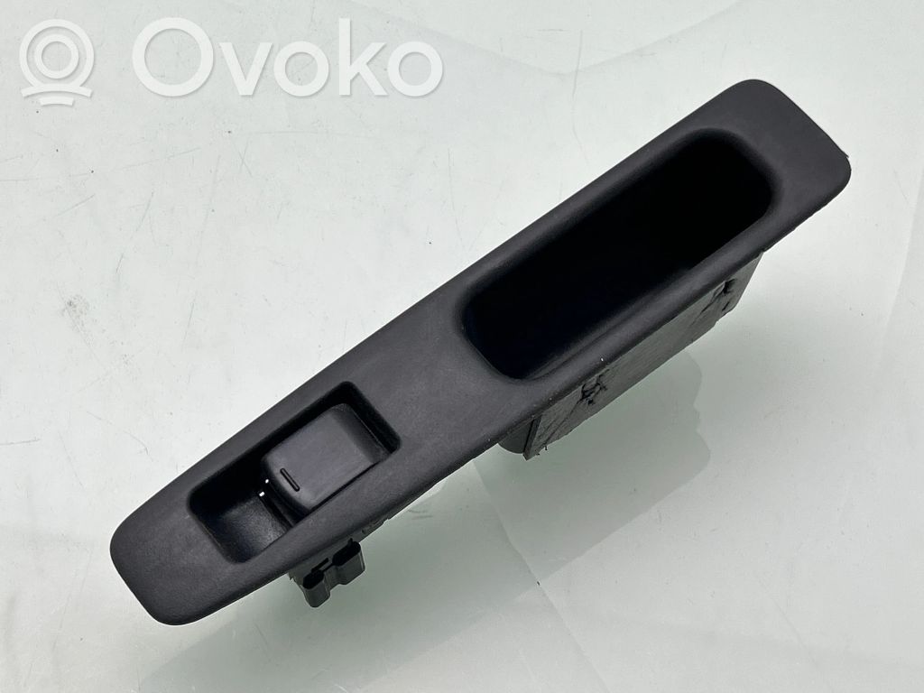 Nissan Qashqai Electric window control switch 