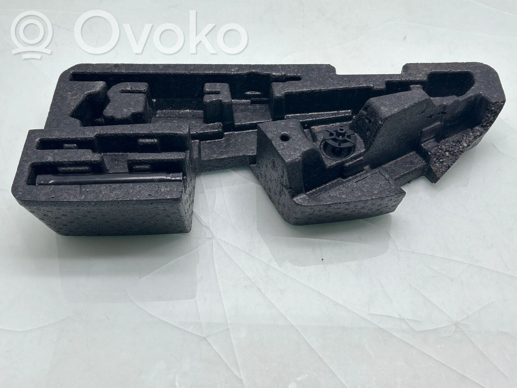 KIA Sorento Caja de herramientas 