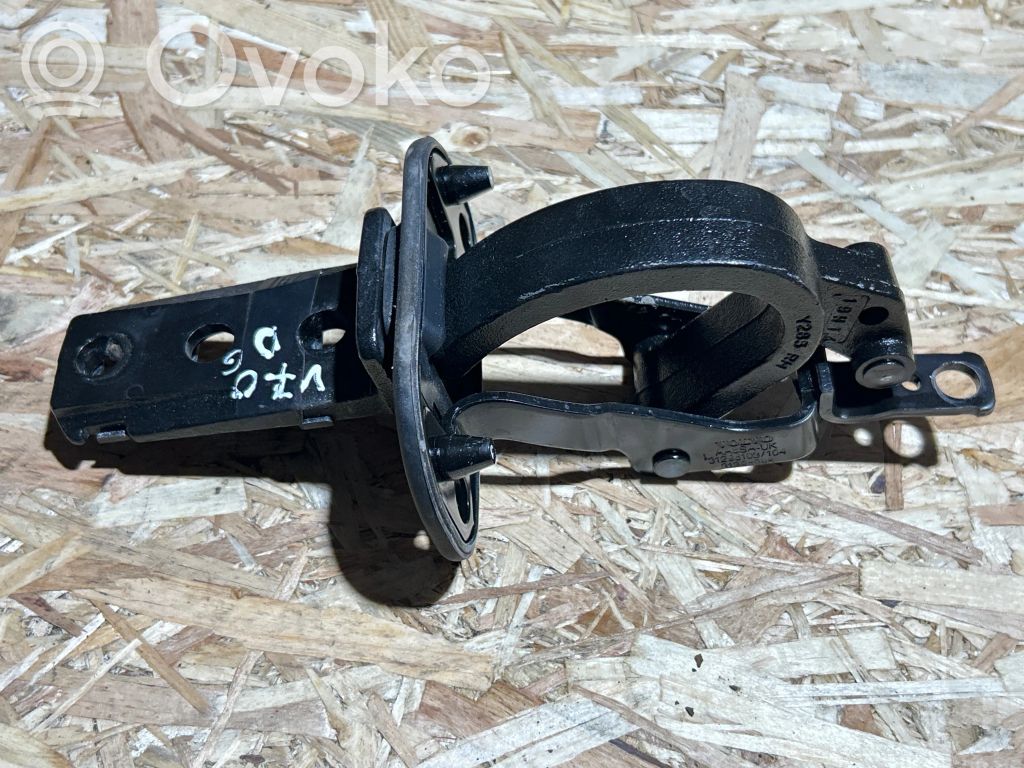 Volvo V70 Tailgate/trunk/boot hinge 