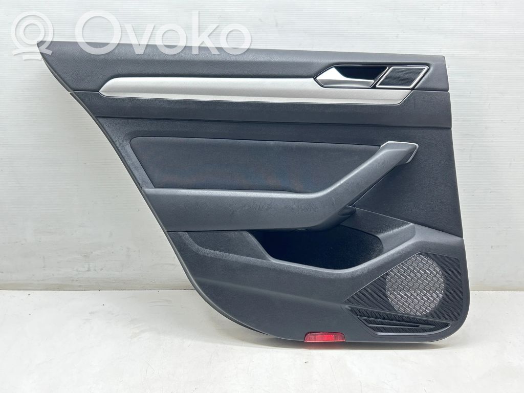 Volkswagen PASSAT B8 Boczki / Poszycie drzwi tylnych 