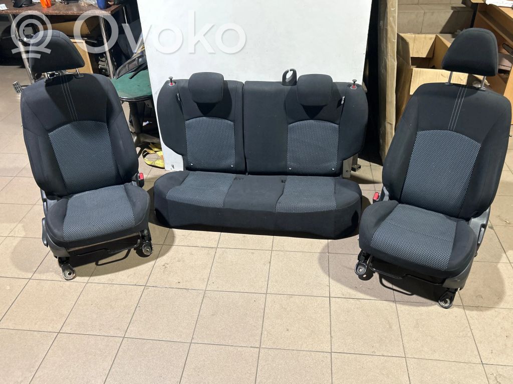 Sēdekļu komplekts