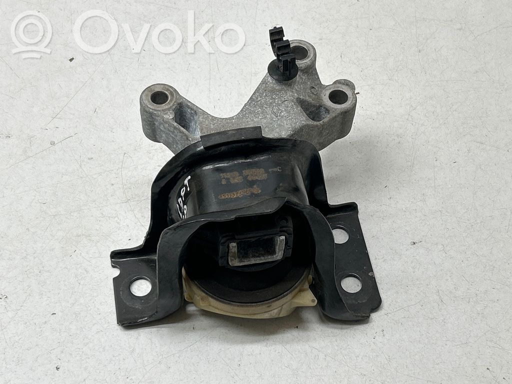 Renault Captur Engine mount bracket 