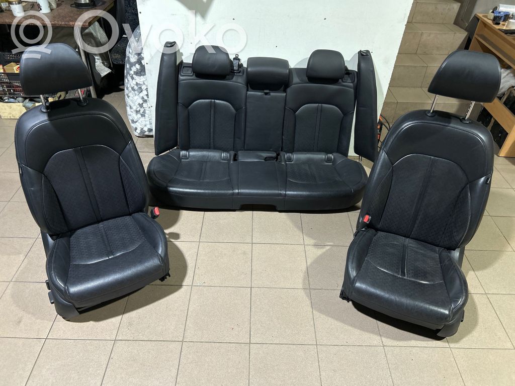Seat set