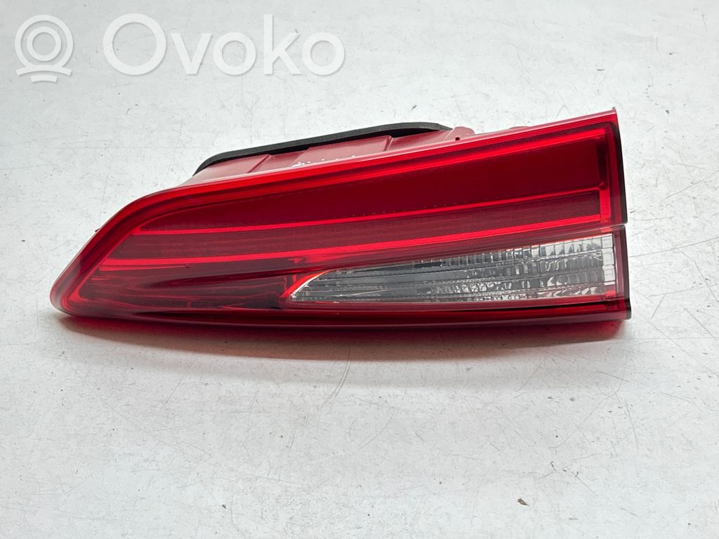 KIA Optima Takaluukun takavalot 