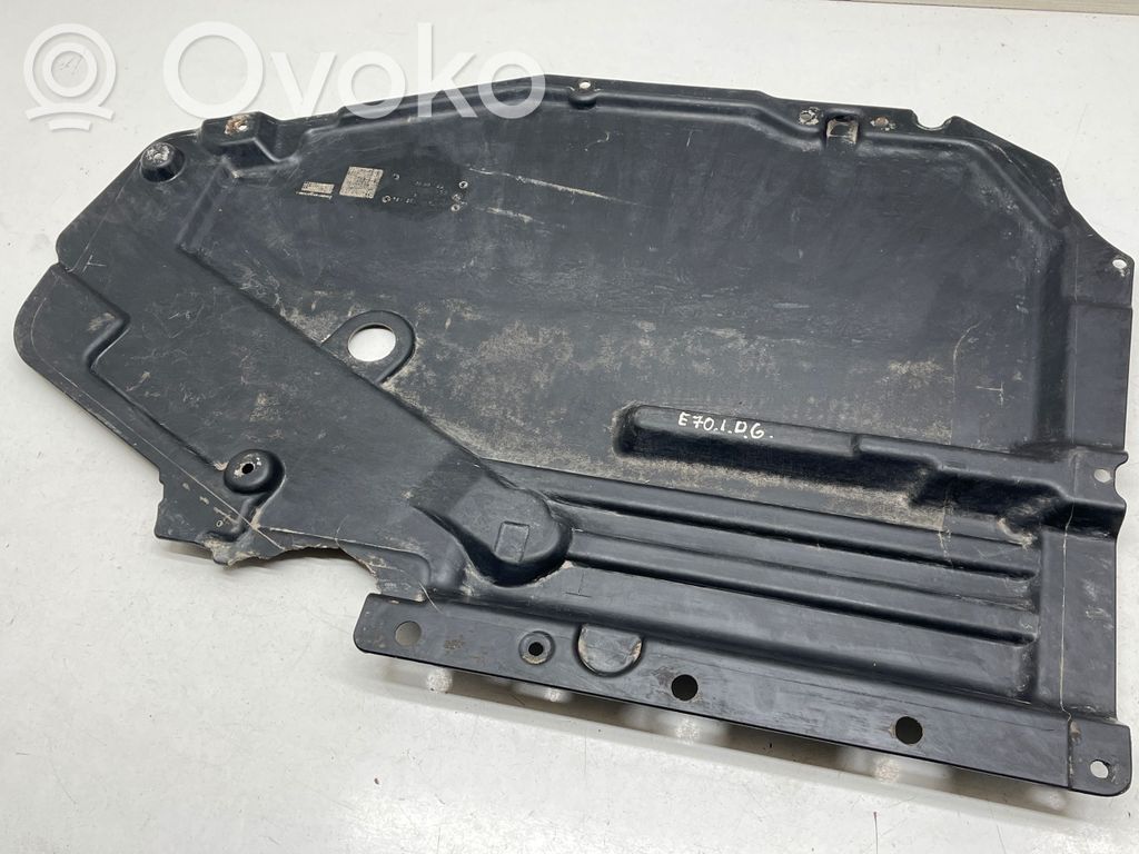 BMW X5 E70 Alustan takasuoja välipohja 