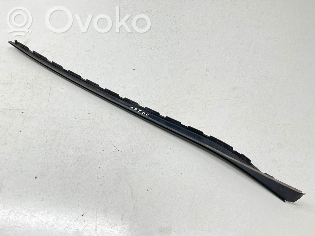 KIA Optima Windshield trim 