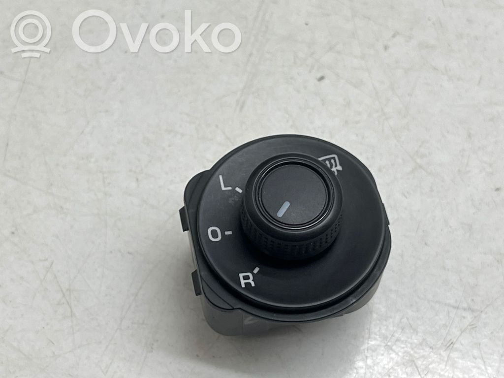 Volkswagen Caddy Wing mirror switch 