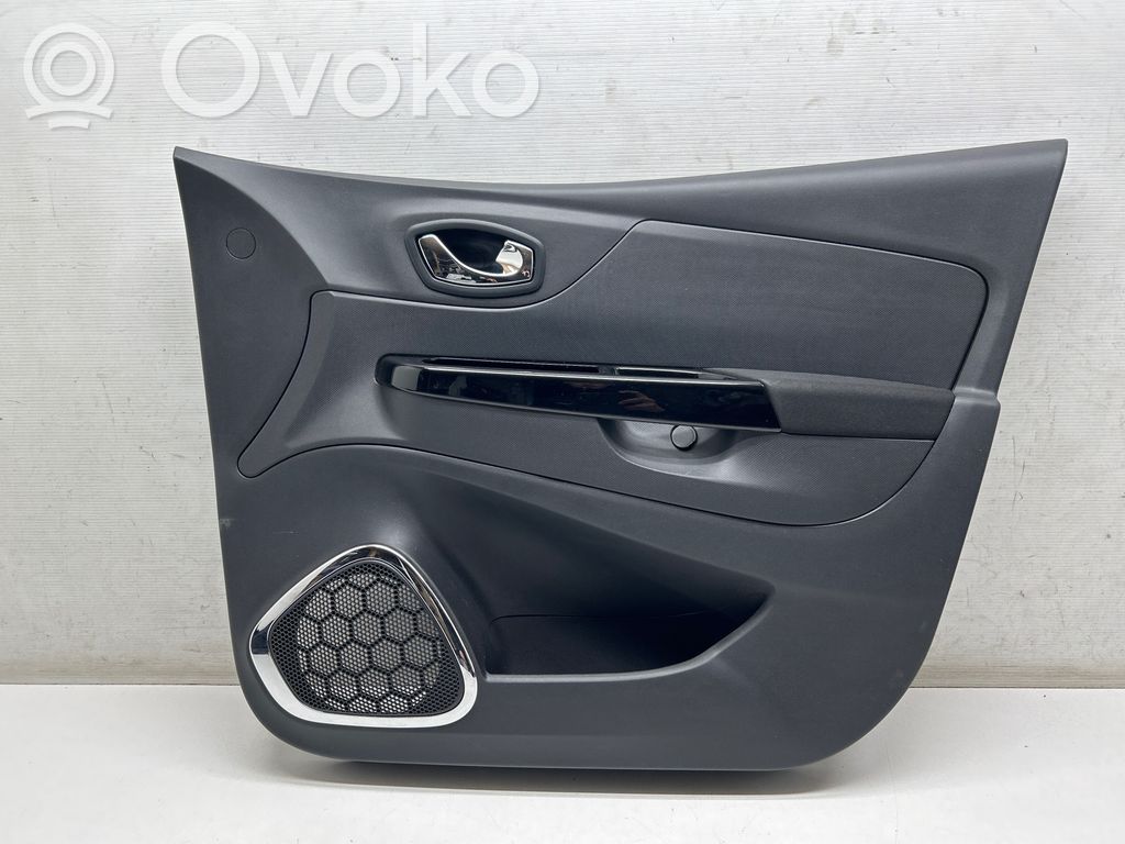 Renault Captur Etuoven verhoilu 