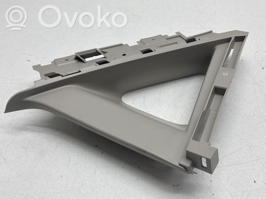 Chrysler Pacifica (A) pillar trim 