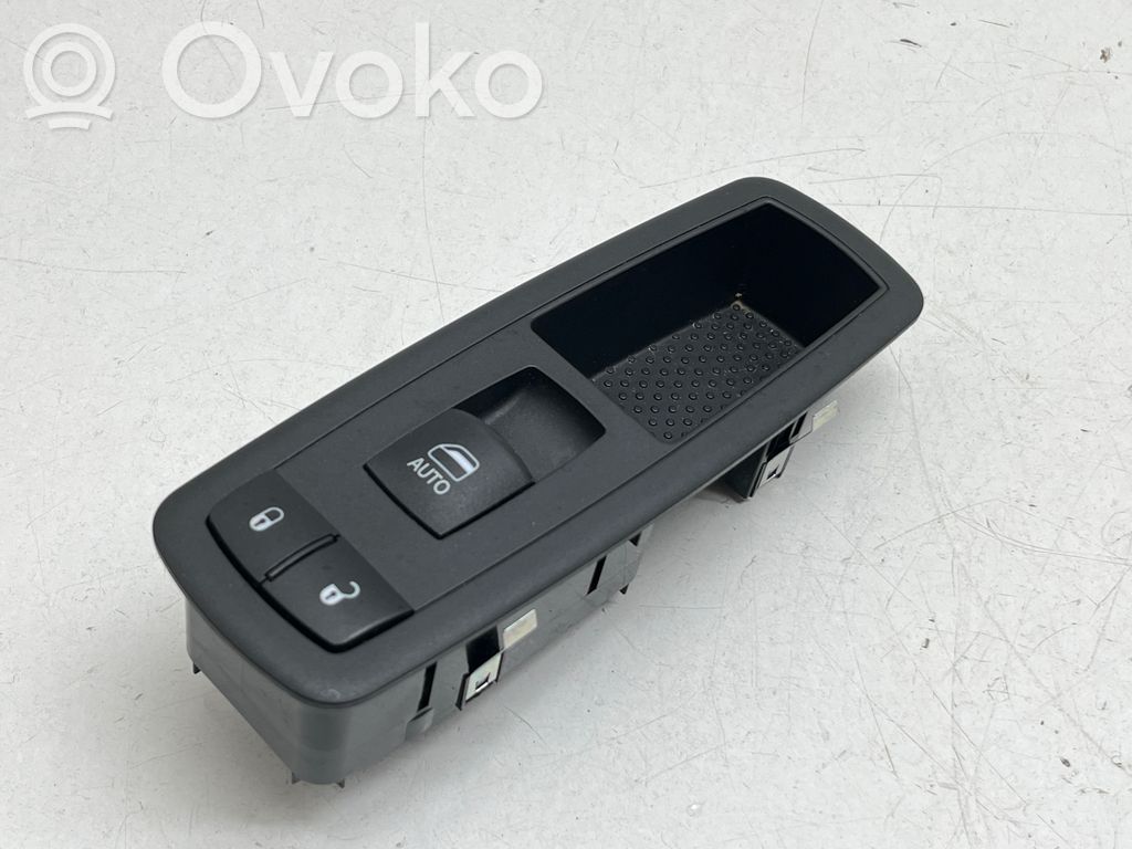 Electric window control switch   68268251AC,10123707