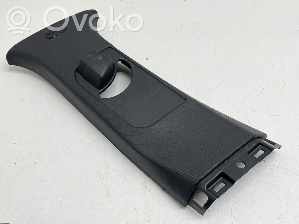 Osłona górna słupka / B   102611073DB,102611070DBR,01312023,00046621