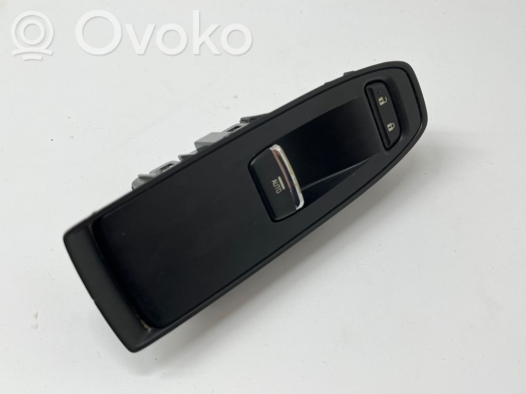 Subaru Forester SK Electric window control switch 