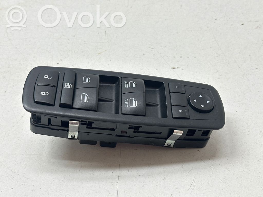 Electric window control switch   68234092AC