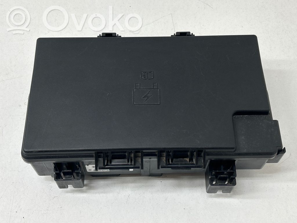 Dodge Durango III Fuse module 