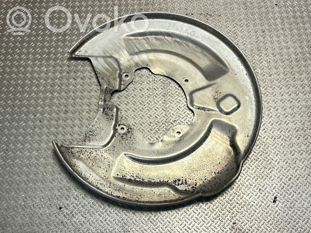 Volvo XC60 Guardapolvo del disco de freno trasero 