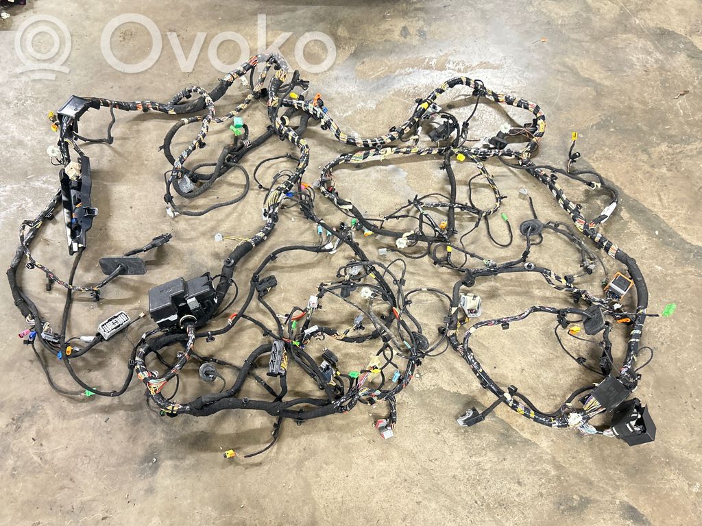 Panel wiring   31456504,635275498,318505547