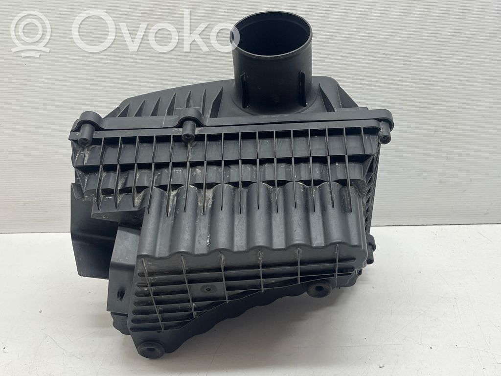 Obudowa filtra powietrza   68419910AB,68319602,68319602AA