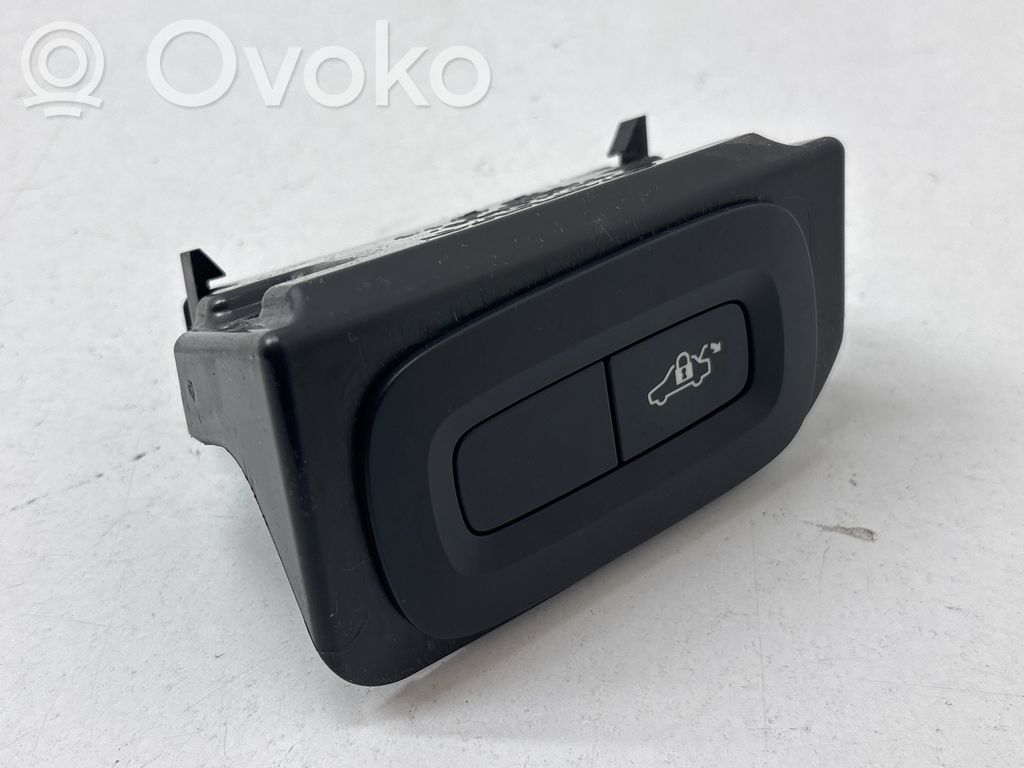 Volvo S60 Tailgate/boot open switch button 