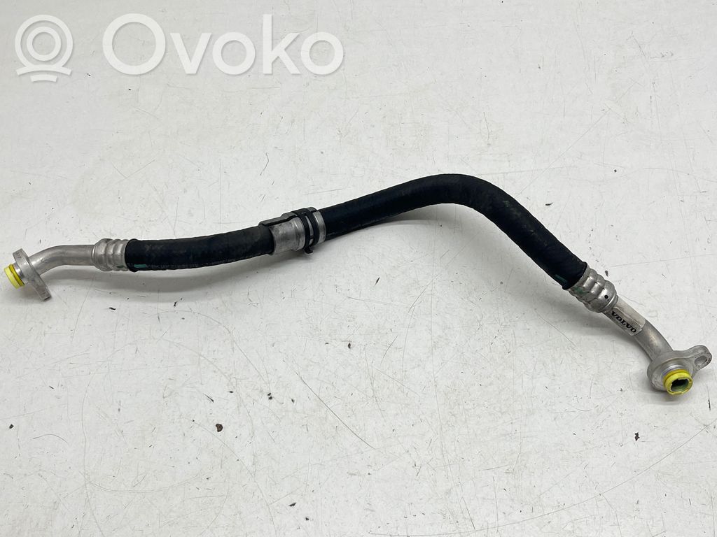 Volvo S90, V90 Ilmastointilaitteen putki (A/C) 