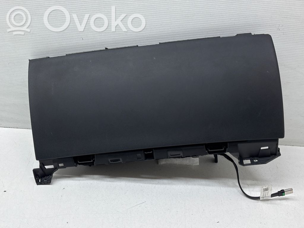 Tesla Model 3 Daiktadėžės (bordačioko) komplektas 
