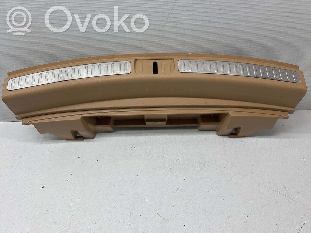 Osłona pasa bagażnika   95B864483F,51407103C,F5352B875