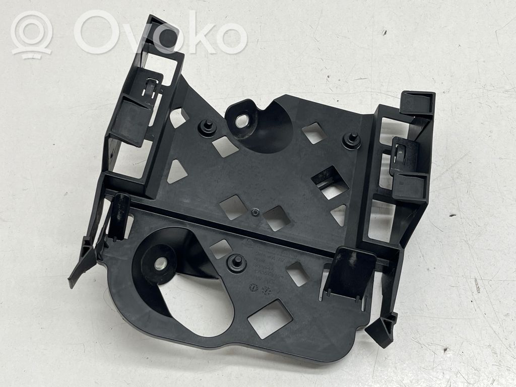 Volkswagen Jetta VII Engine control unit holder 