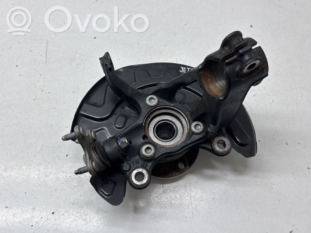 Volkswagen Jetta VII Priekinė stebulė 