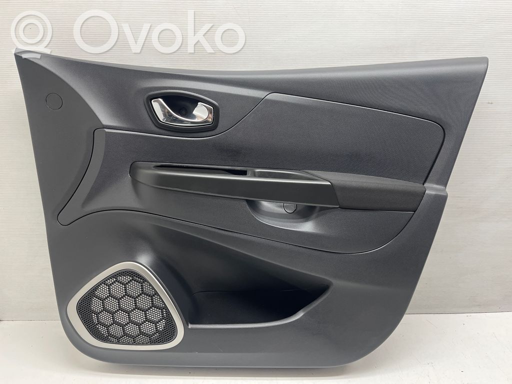 Renault Captur Etuoven verhoilu 