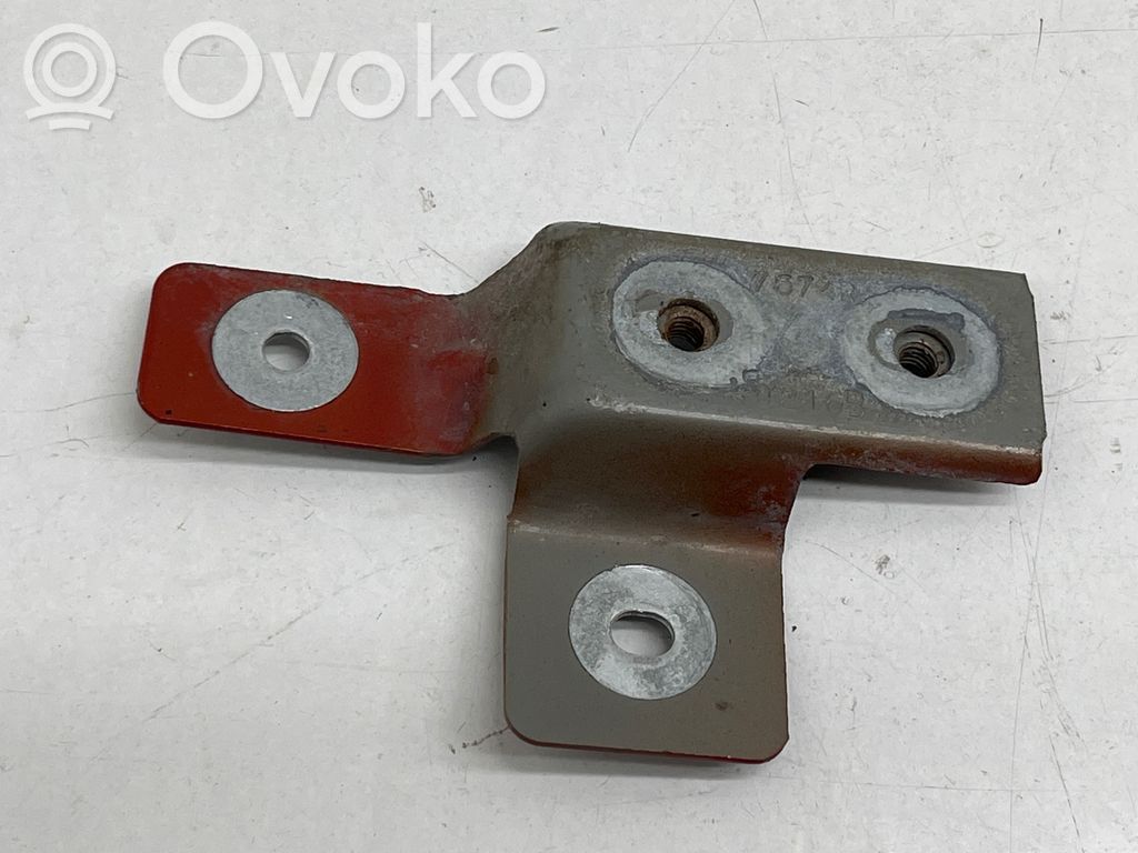 Renault Captur Fender mounting bracket 
