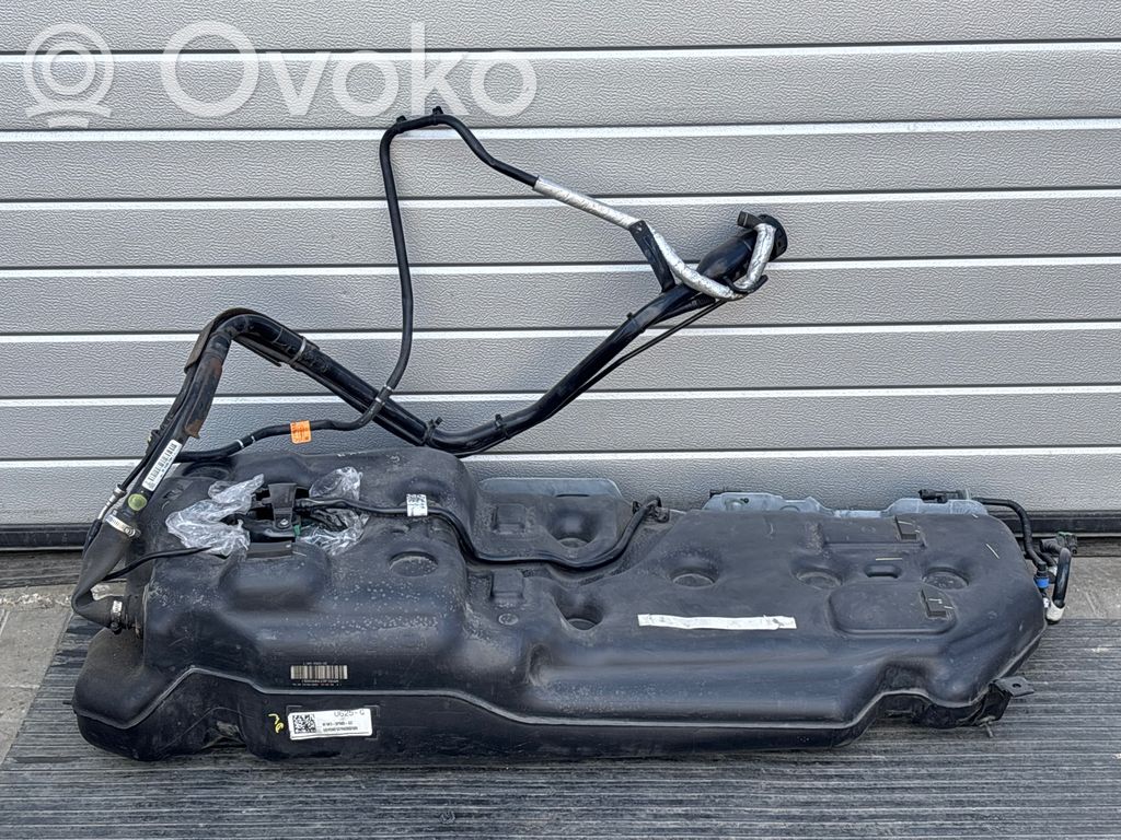 Polttoainesäiliö   M1M39P860,LM339002DE