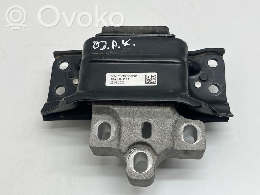 Audi Q3 F3 Engine mount bracket 