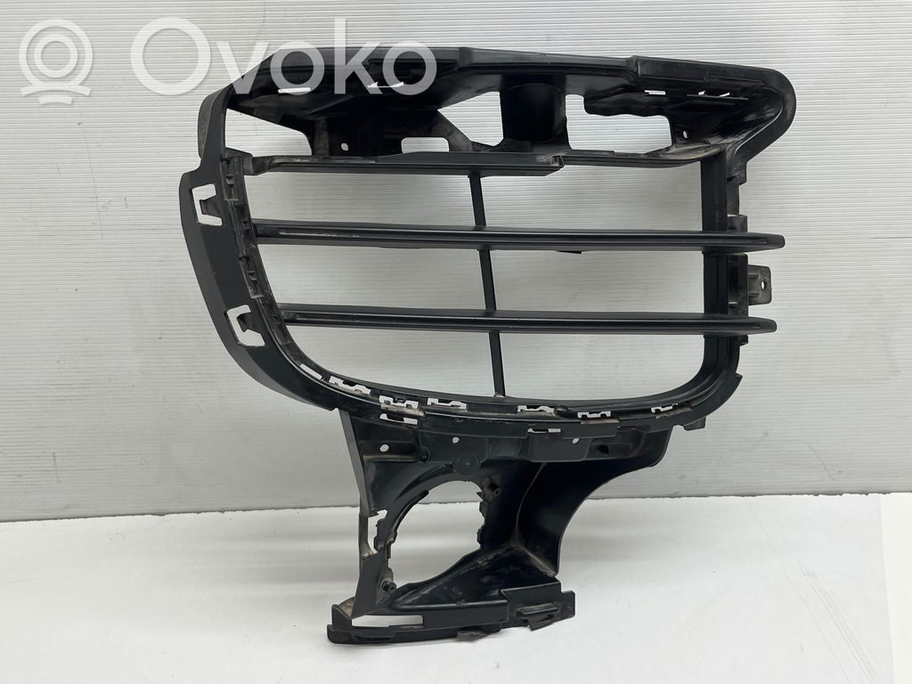 Porsche Cayenne (92A) Grille inférieure de pare-chocs avant 