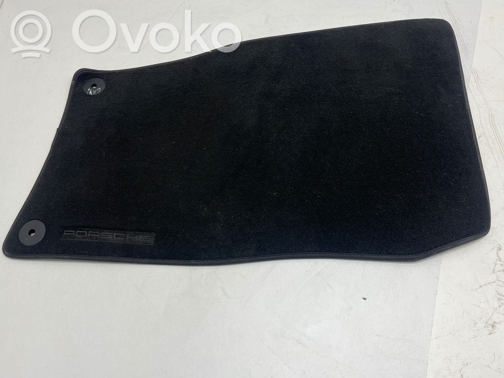 Front floor mat