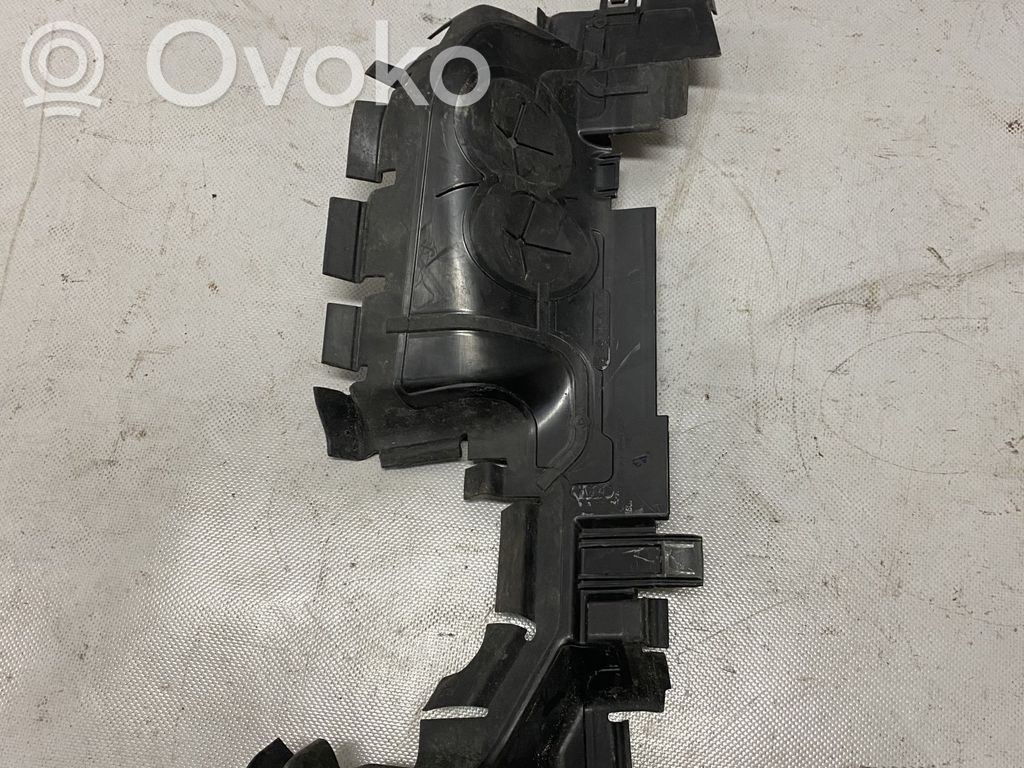 Audi Q7 4M Wlot / Kanał powietrza intercoolera 