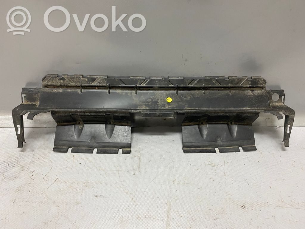 Audi Q7 4M Wlot / Kanał powietrza intercoolera 