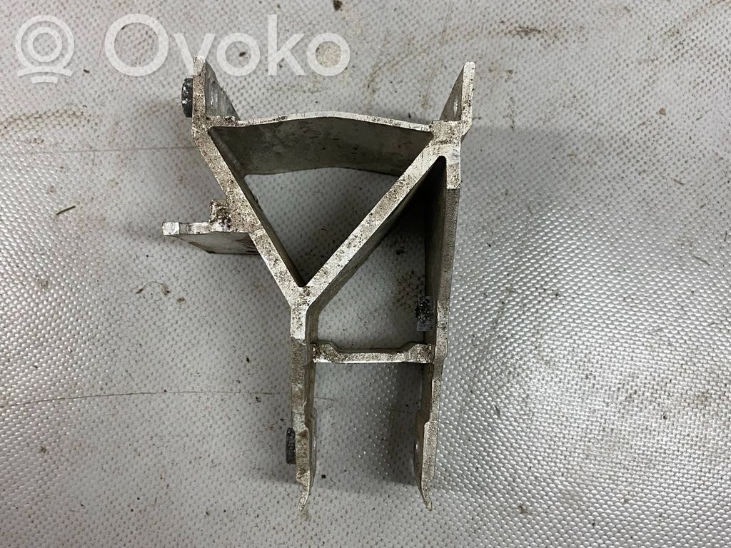 BMW 8 G15 Panel mocowania chłodnicy 