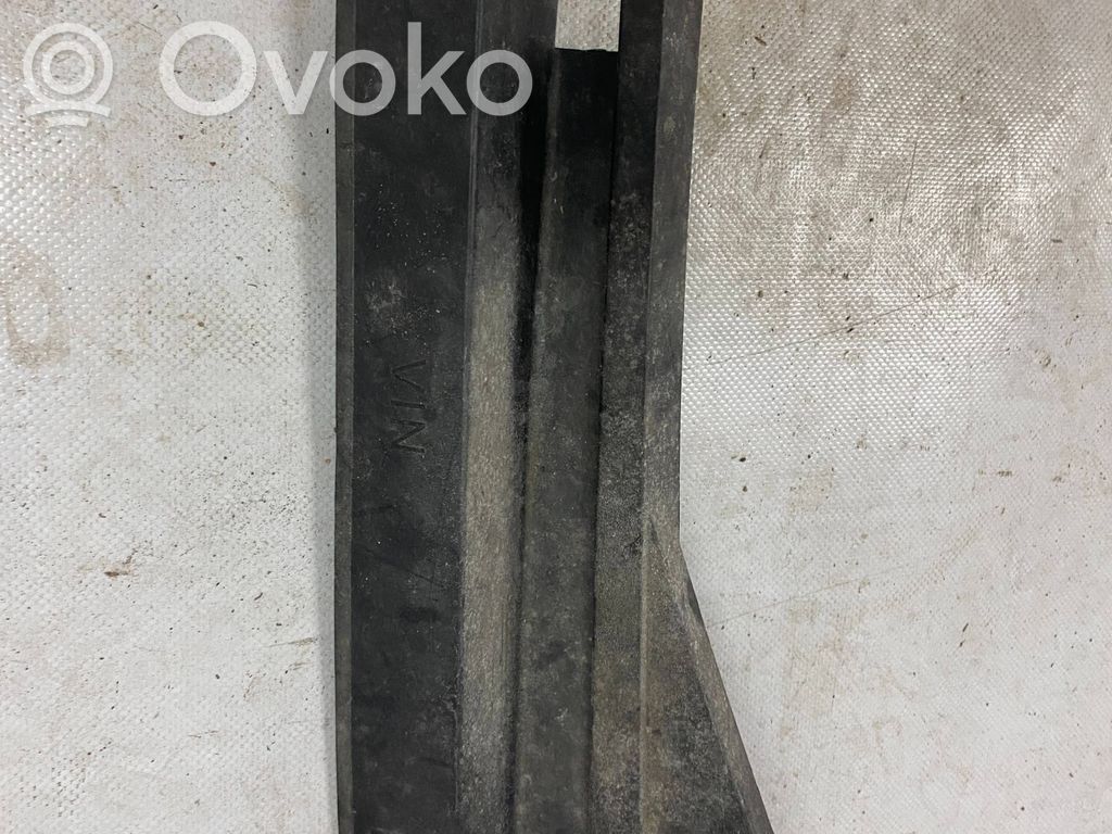 Audi Q7 4M Alte piese compartiment motor 