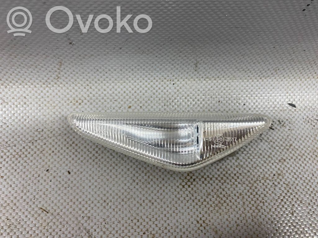BMW X3 F25 Front fender indicator light 