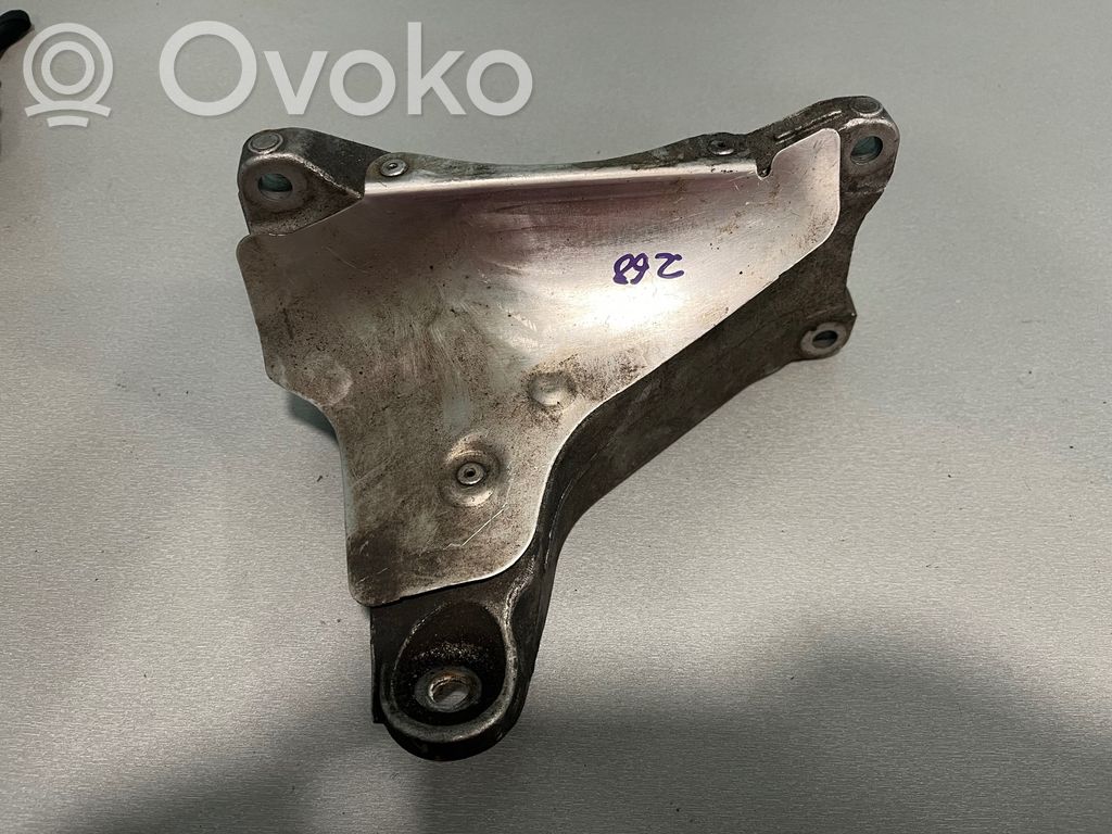 BMW M3 e92 Engine mounting bracket 