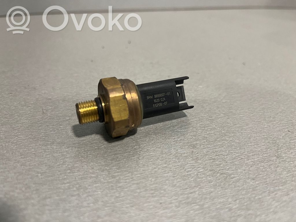 BMW 3 E92 E93 Fuel pressure sensor 