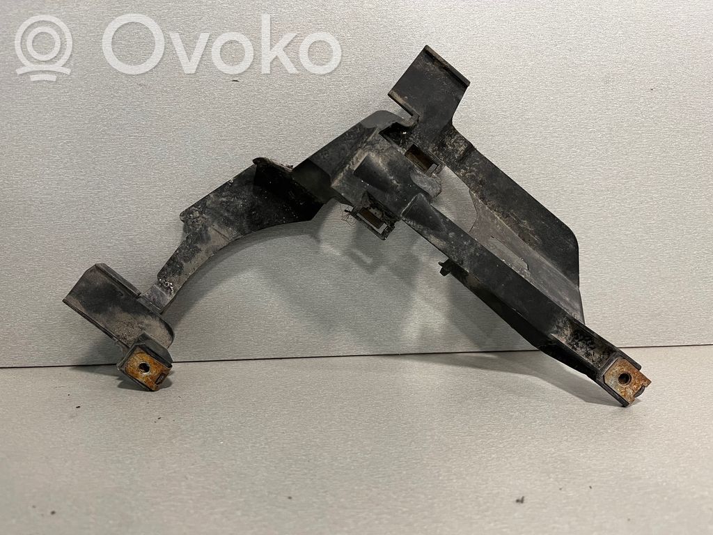 BMW 3 E46 Headlight/headlamp mounting bracket 