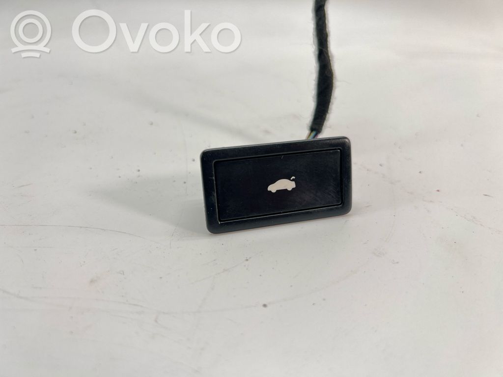 Tailgate/boot open switch button   3D0959831D