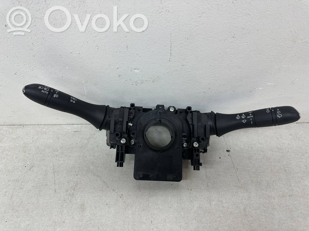 Renault Megane IV Bloc semnalizator și ștergător parbriz 